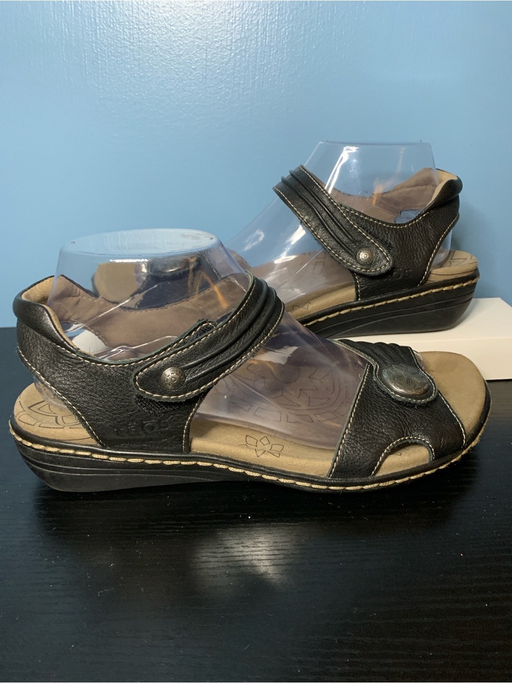 Taos Footwear Black Leather Ankle-Strap Sandals with Decorative Concho - Picture 2 of 5